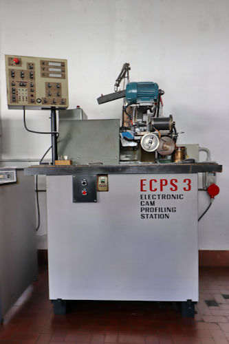 Electronic cam profiling station - Precision metal turnery